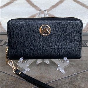 Michael Kors Fulton Lg Flat Phone Case Wristlet
